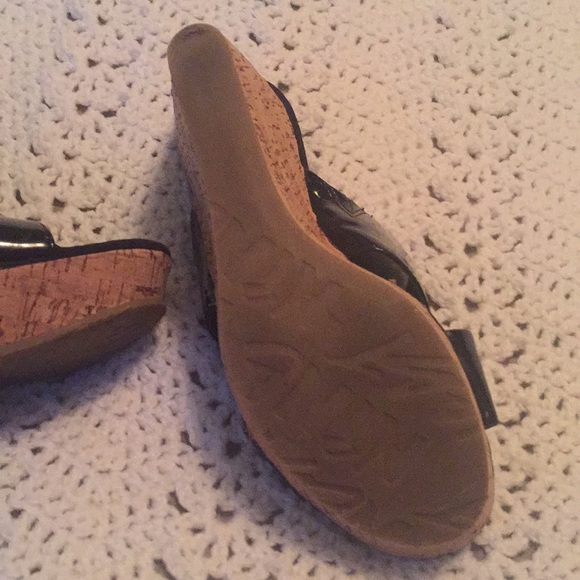 Black patent leather cork wedges - Picture 3 of 3